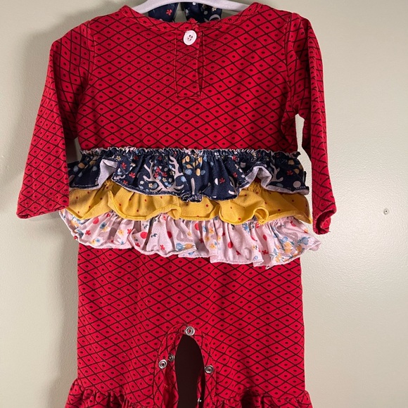 Red Patterned Baby Outfit with Ruffles - Picture 2 of 4